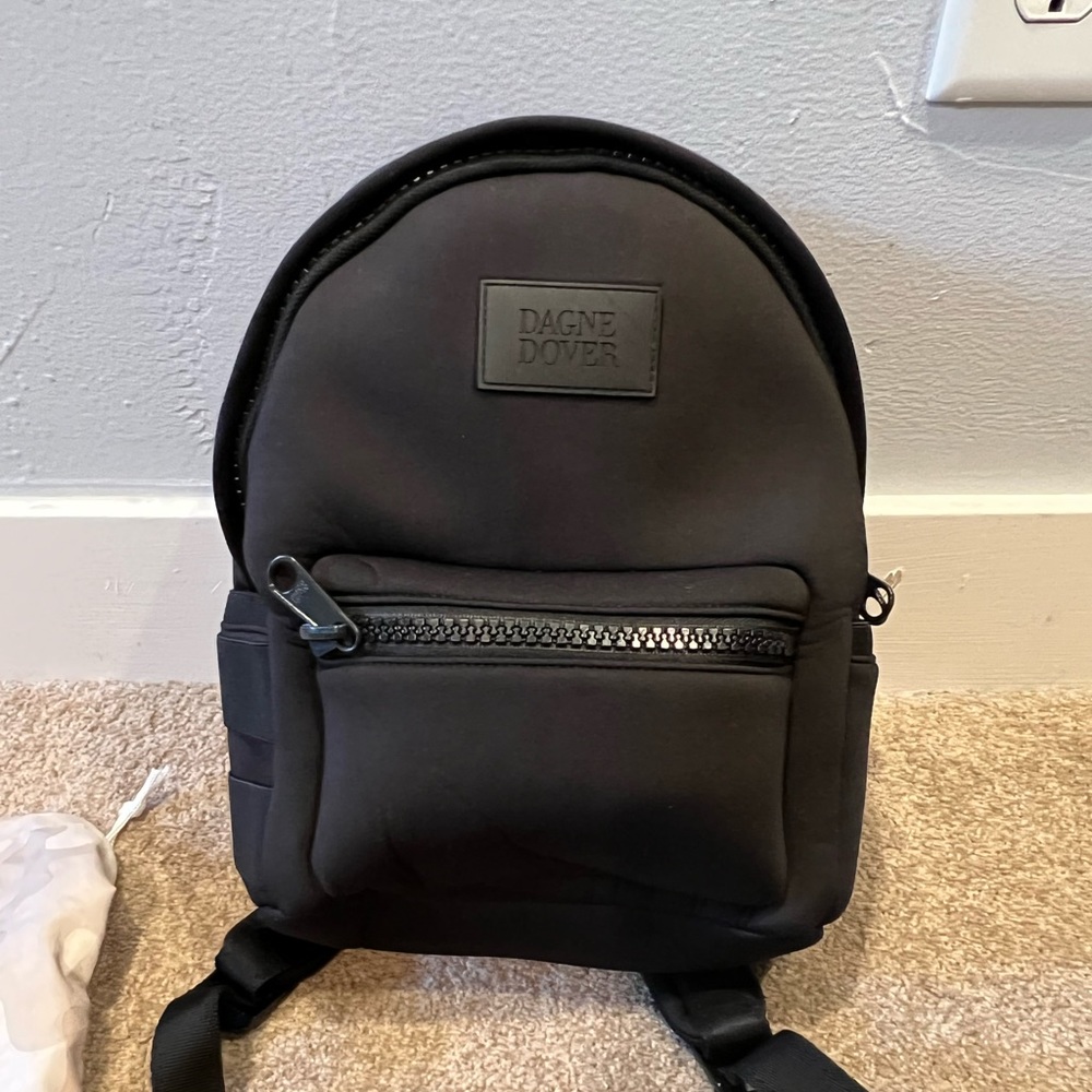 Danger Dover Small Dakota backpack black